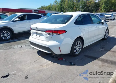 2021 Toyota Corolla Le z USA, uszkodzony, nr VIN 5YFEPMAE3MP247317
